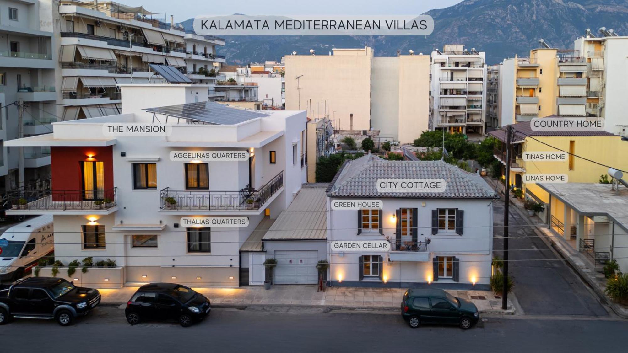 Tinas Home - Kalamata Mediterranean Villas Extérieur photo